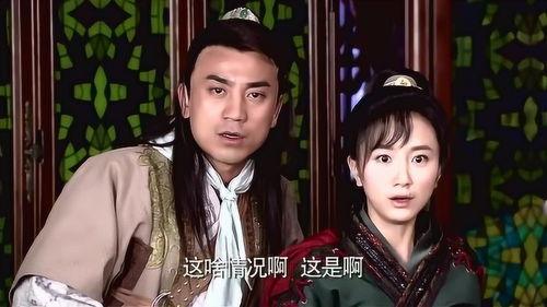 秋月芊芊吃瓜,瓜田里的甜蜜时光